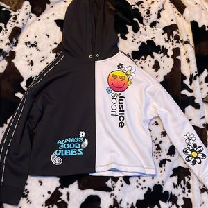 a black and white crop top hoodie only worn once and is size XL(16/18)